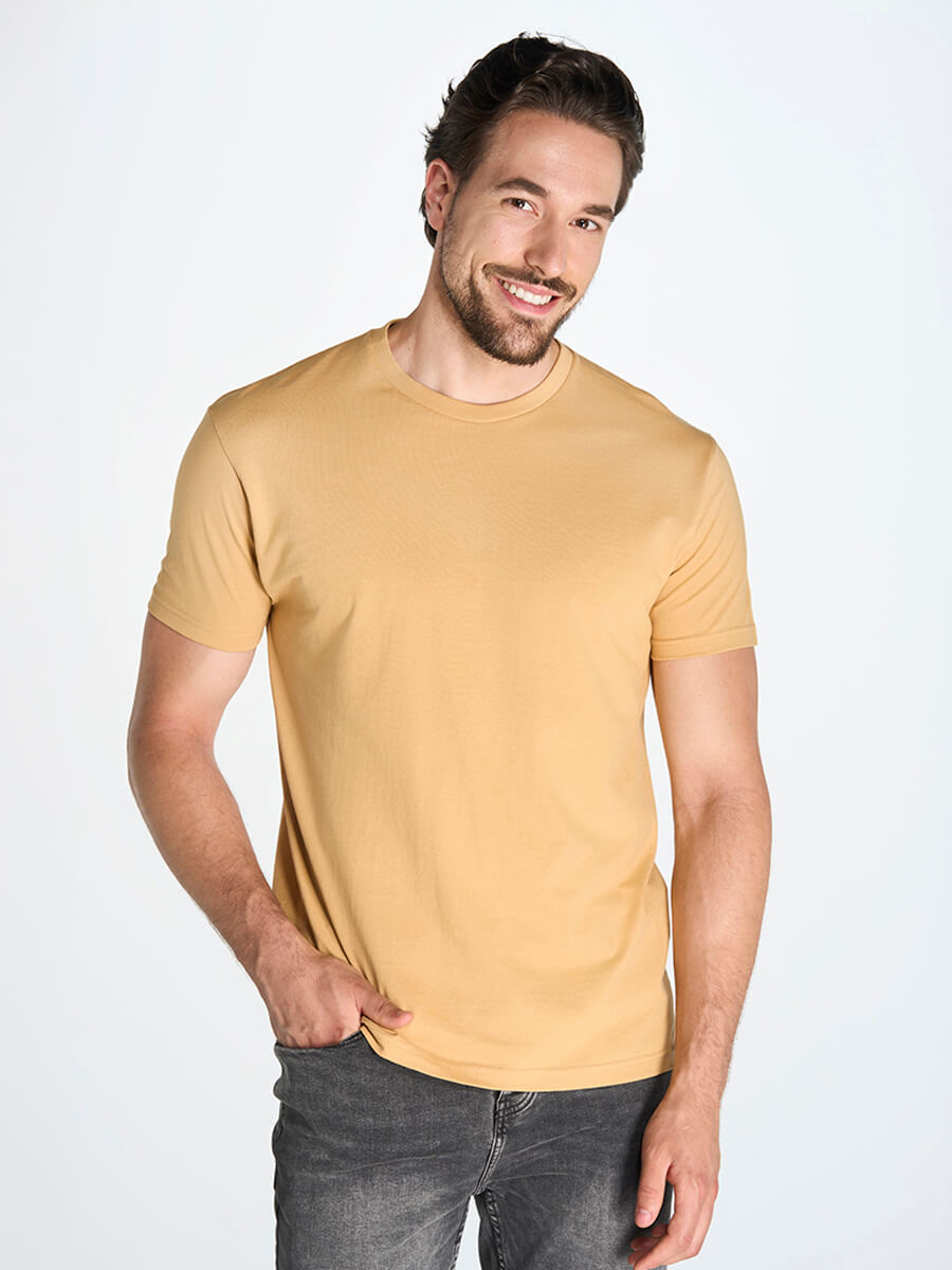 Foto ambientata di T-shirt Regular Premium